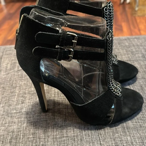 Dolce Vita Black Suede shoe w/ metal embellishments - Picture 2 of 6